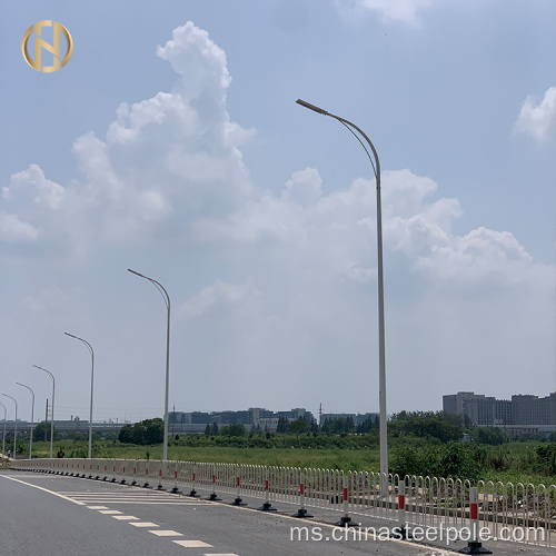 Tiang lampu jalan 12m dengan lampu natrium tinggi